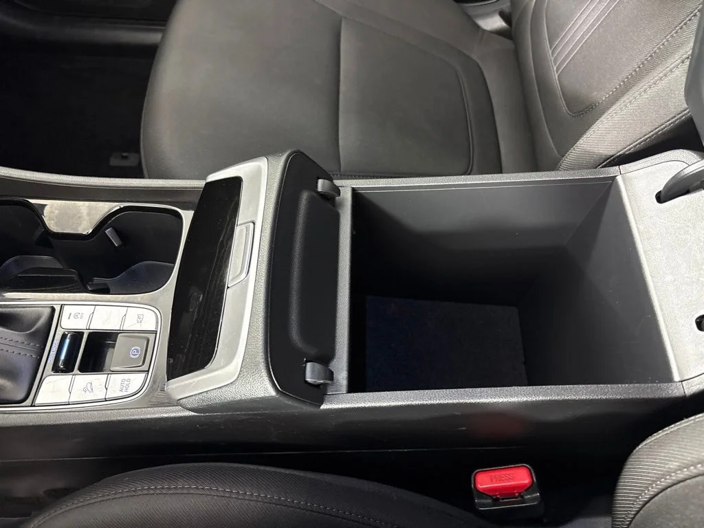 Used 2025 Silver Hyundai SEL image 46
