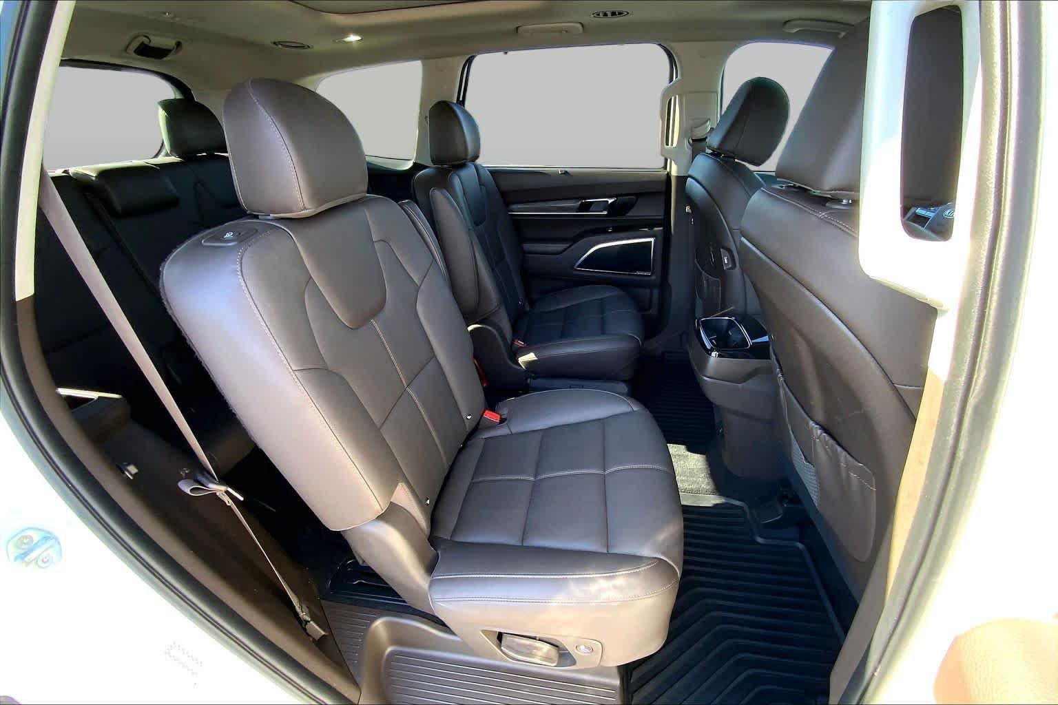 Used 2021 Glacial White Pearl Kia SX image 20