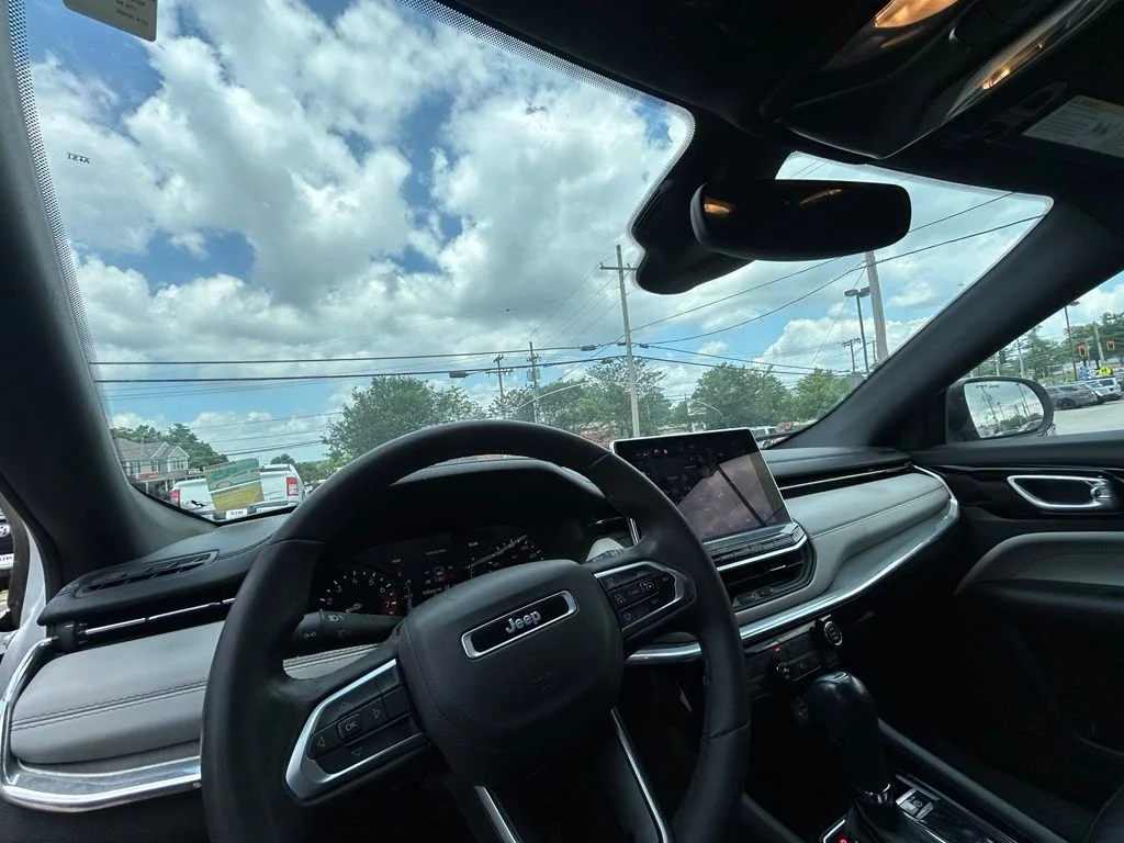 Used 2023 White Jeep Limited image 15