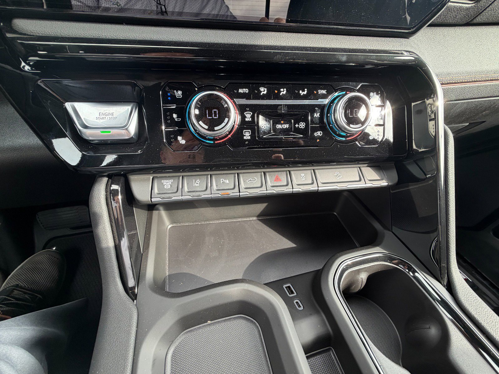 2026 GMC Sierra 2500HD AT4 - Photo 20