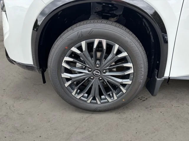 New 2026 White Nissan Platinum image 15