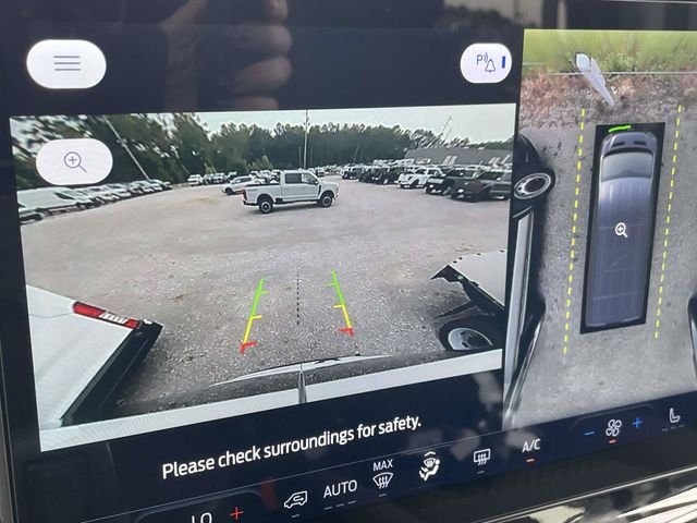 New 2026 Oxford White Ford XLT image 4
