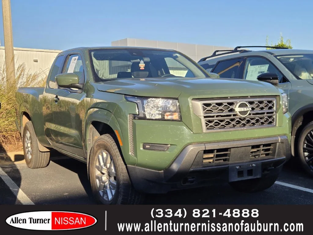 Used 2023 Green Nissan SV image 1