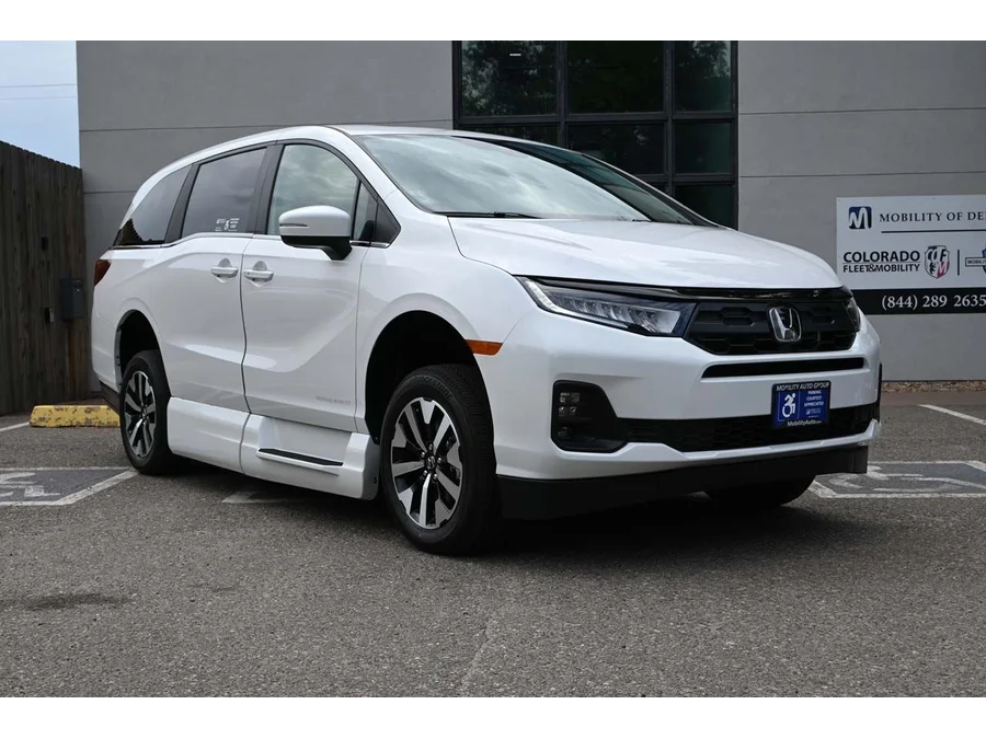 2025 Honda Odyssey EX-L - Photo 3