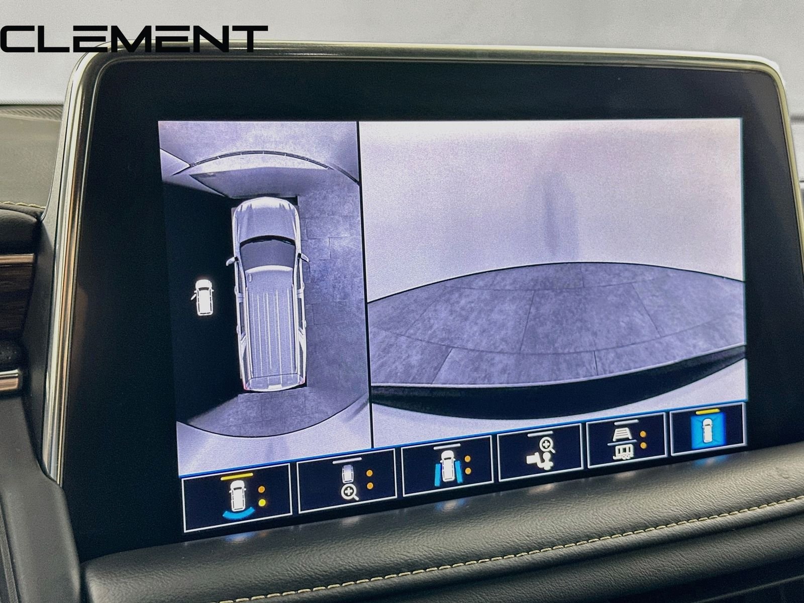 2021 Chevrolet Suburban Premier - Photo 20