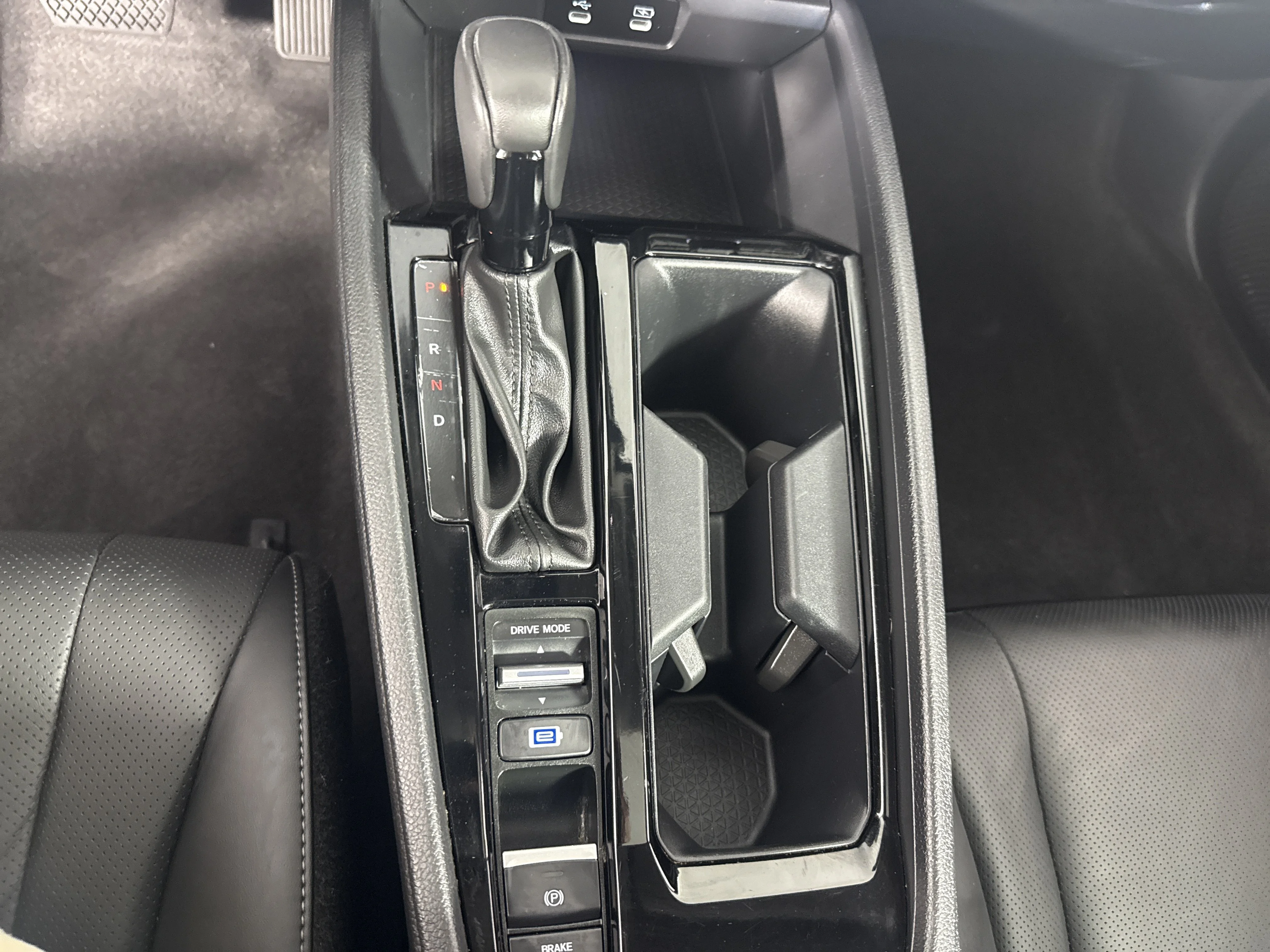 2024 Honda Accord Hybrid EX-L - Photo 29