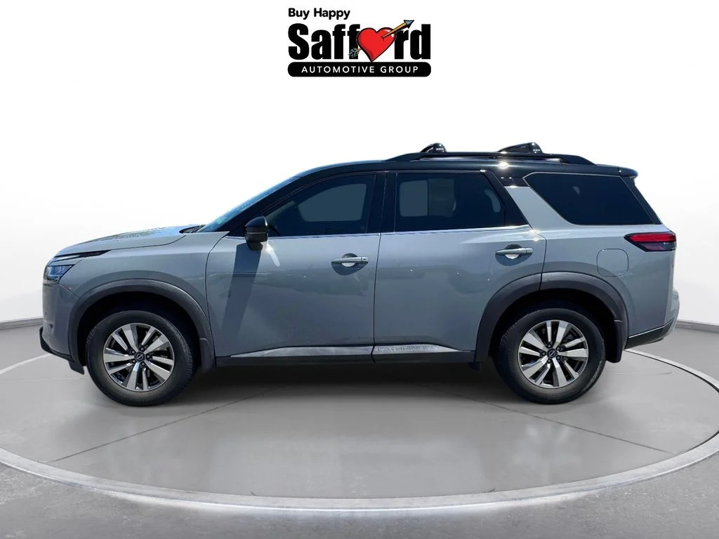 Used 2022 Gray Nissan SL image 2