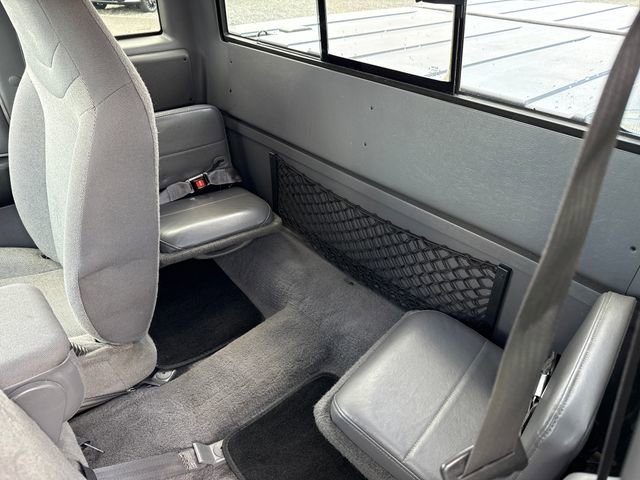 Used 2002 Silver Frost Clearcoat Metallic Ford XLT image 14