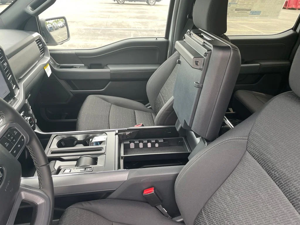 Used 2026 Oxford White Ford XLT image 30