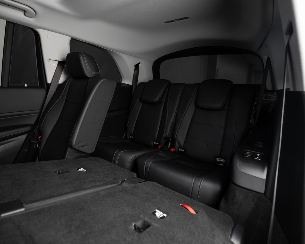 New 2026 Black Mercedes-Benz GLS 450 image 9