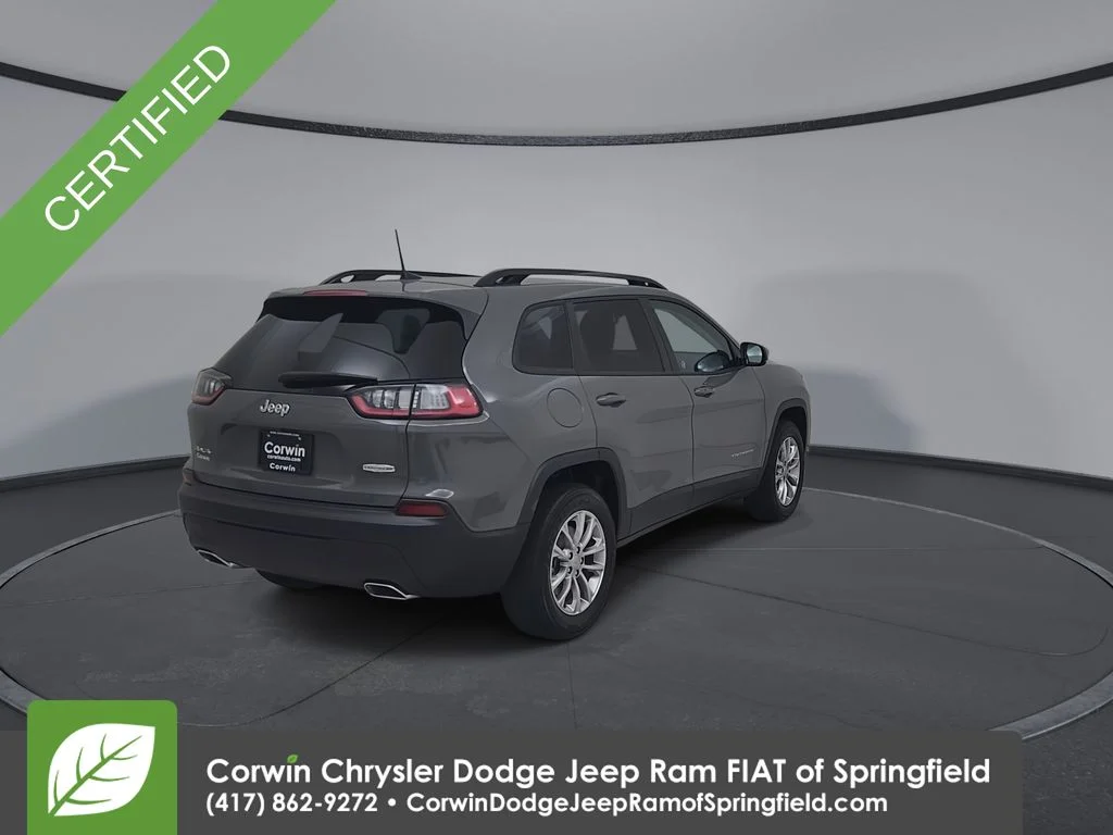 Certified Used 2022 Gray Jeep Latitude Lux image 14