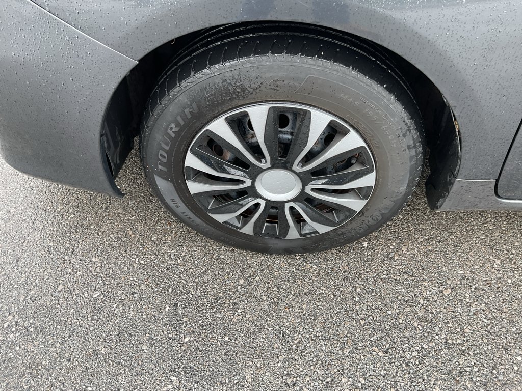 Used 2011 Magnetic Gray Metallic Toyota LE image 5
