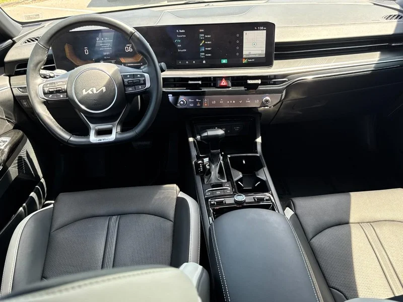 Used 2025 Wolf Gray Kia GT-Line Auto FWD image 9