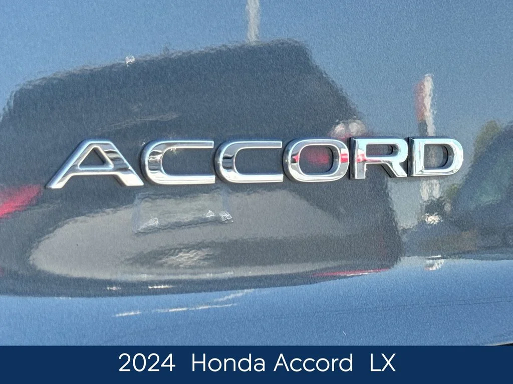 Used 2024  Honda LX image 10