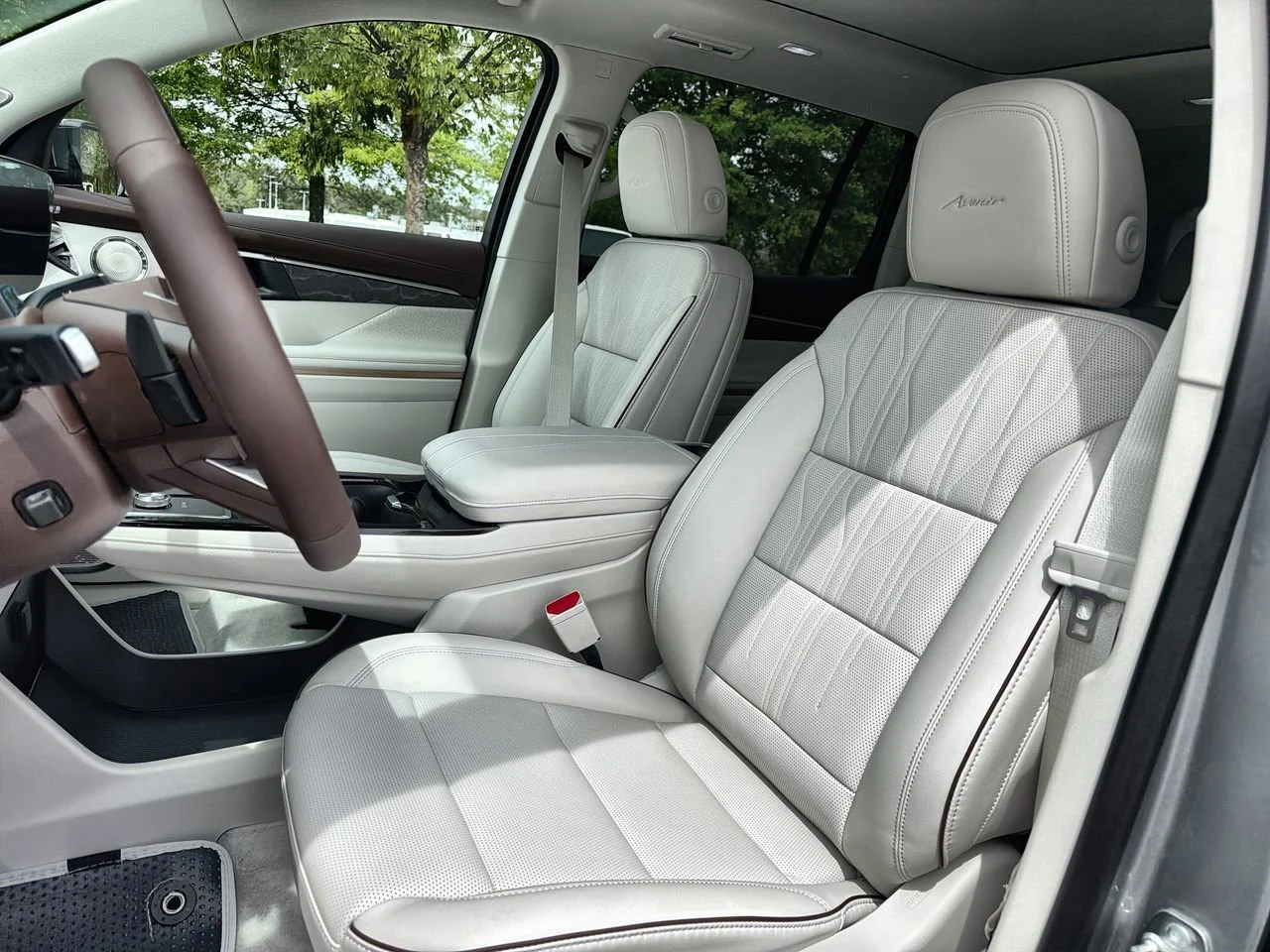 New 2026 Moonstone Gray Metallic Buick Avenir image 16