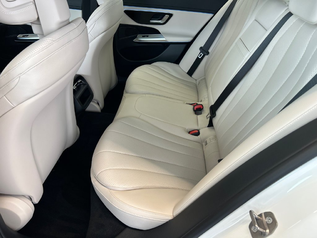 New 2027 Polar White Mercedes-Benz E 450 image 64