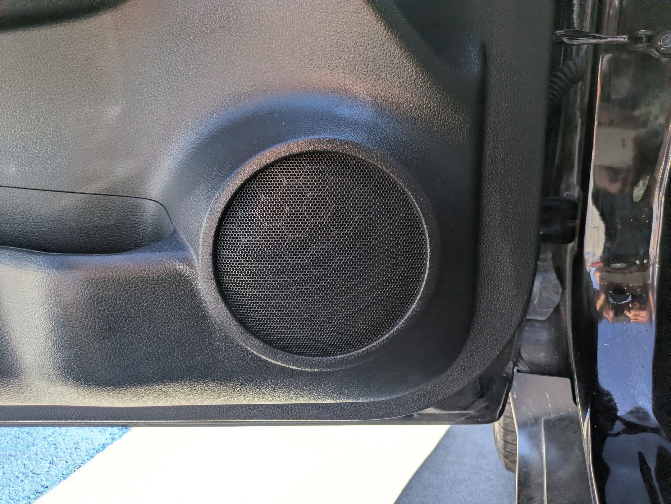 Used 2020 Magnetic Black Pearl Nissan S image 12