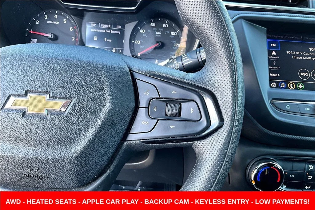 Used 2022 Blue Chevrolet LT image 14
