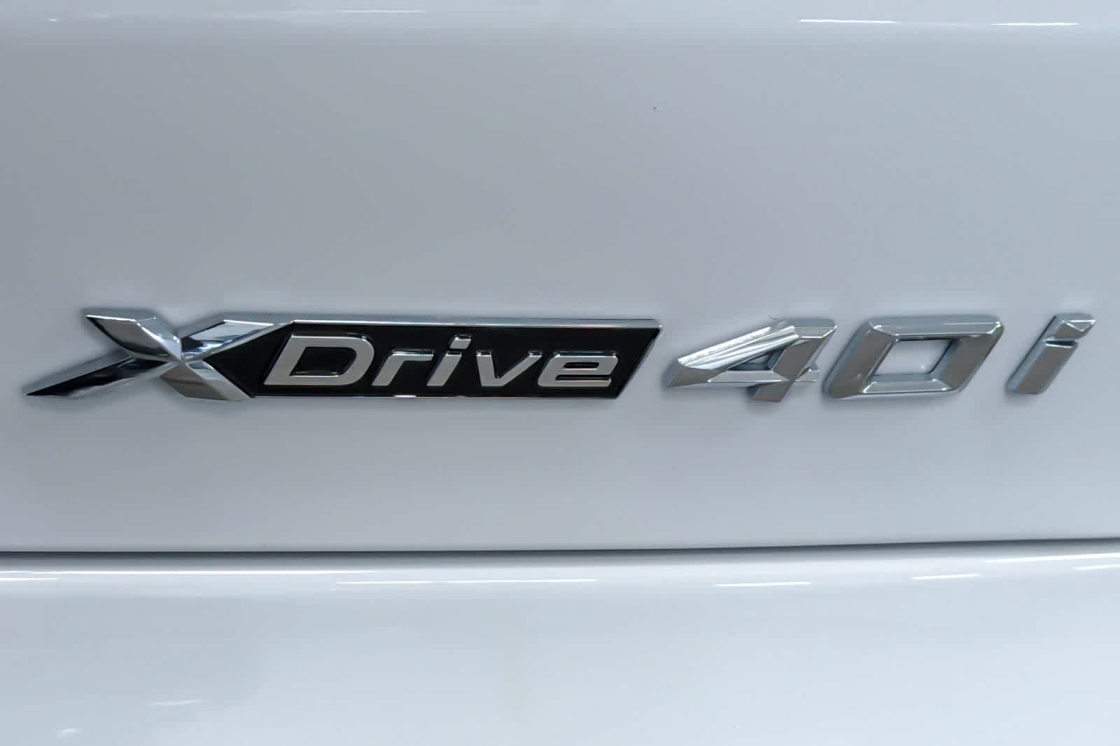 New 2026 Alpine White BMW xDrive40i image 26