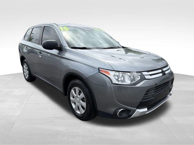2015 Mitsubishi Outlander ES