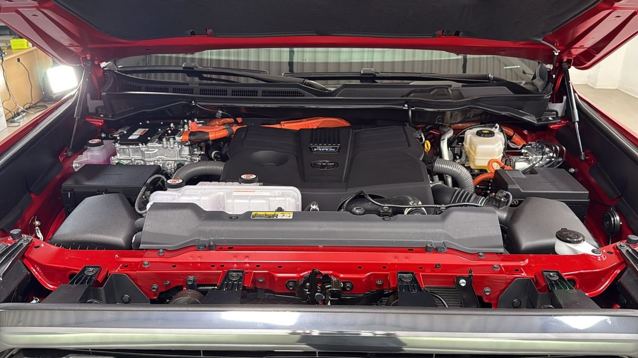 New 2026 Supersonic Red <sup>1</sup> Toyota Tundra Platinum image 25