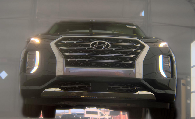 Used 2020 Gray Hyundai Limited image 3