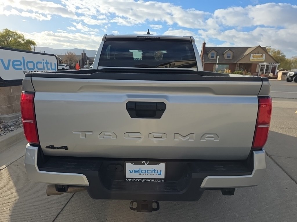 2024 Toyota Tacoma TRD Off-Road photo 4