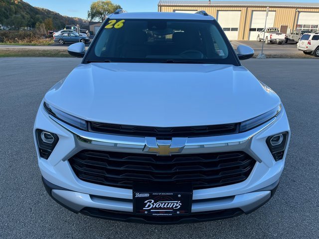 2026 Chevrolet Trailblazer LT photo 2