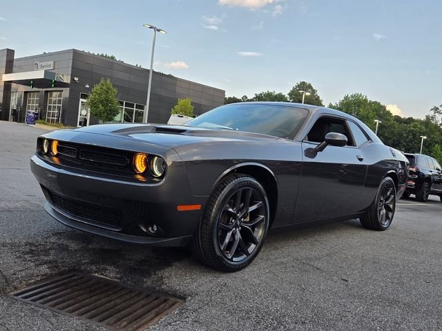 Used 2023 Gray Dodge SXT image 3
