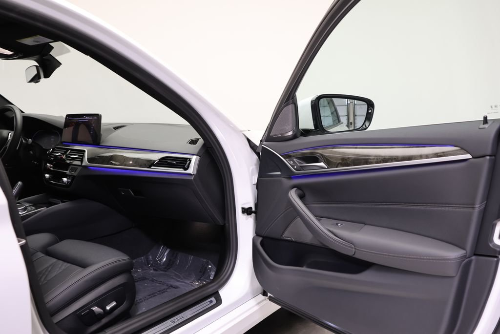 2023 BMW 5 Series 540i - Photo 39