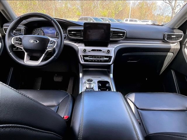 Used 2023 White Ford XLT image 22