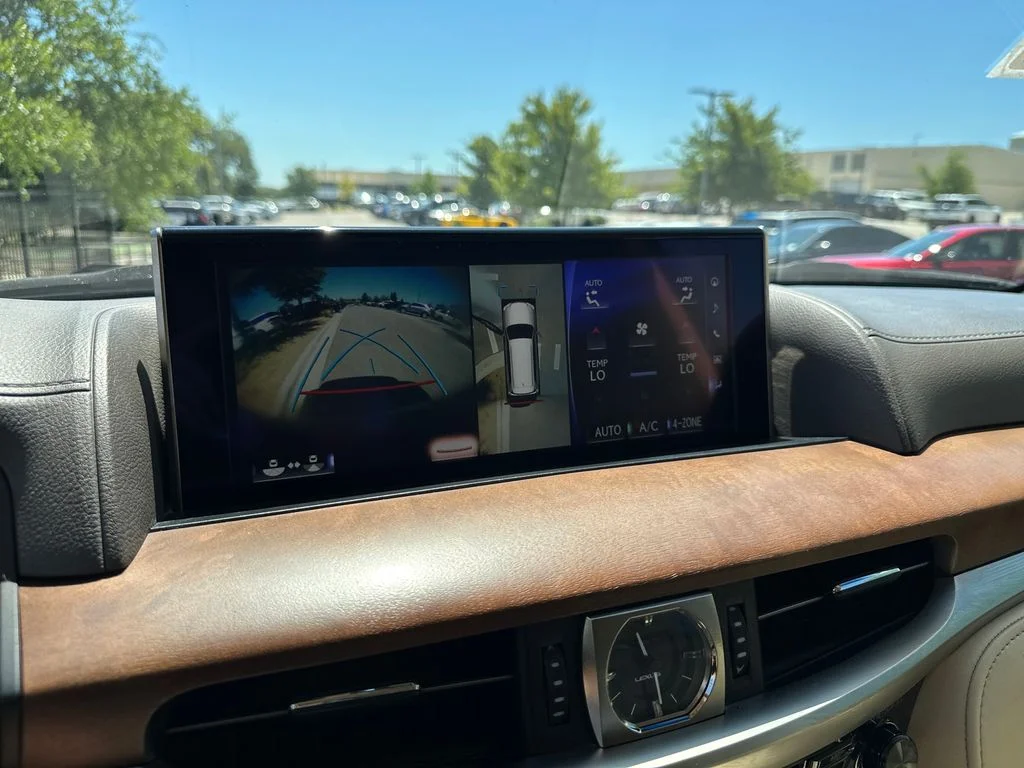 Used 2020 White Lexus 570 image 26