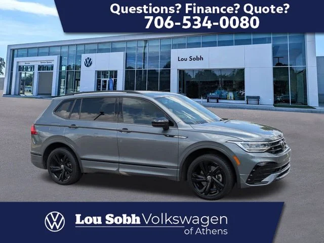 2023 Volkswagen Tiguan 2.0T SE R-Line Black's photo