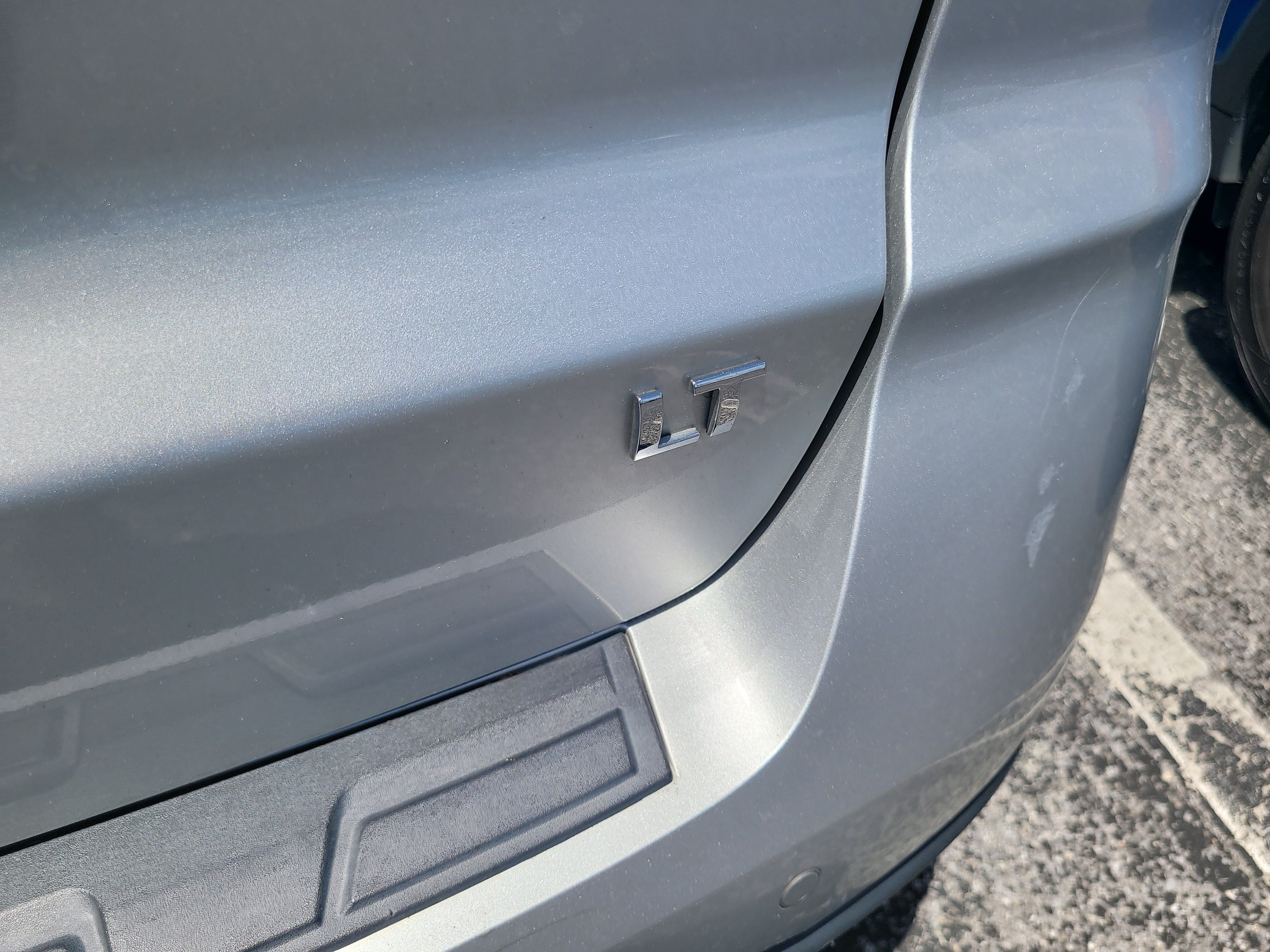 Used 2017 Silver Ice Metallic Chevrolet LT image 10
