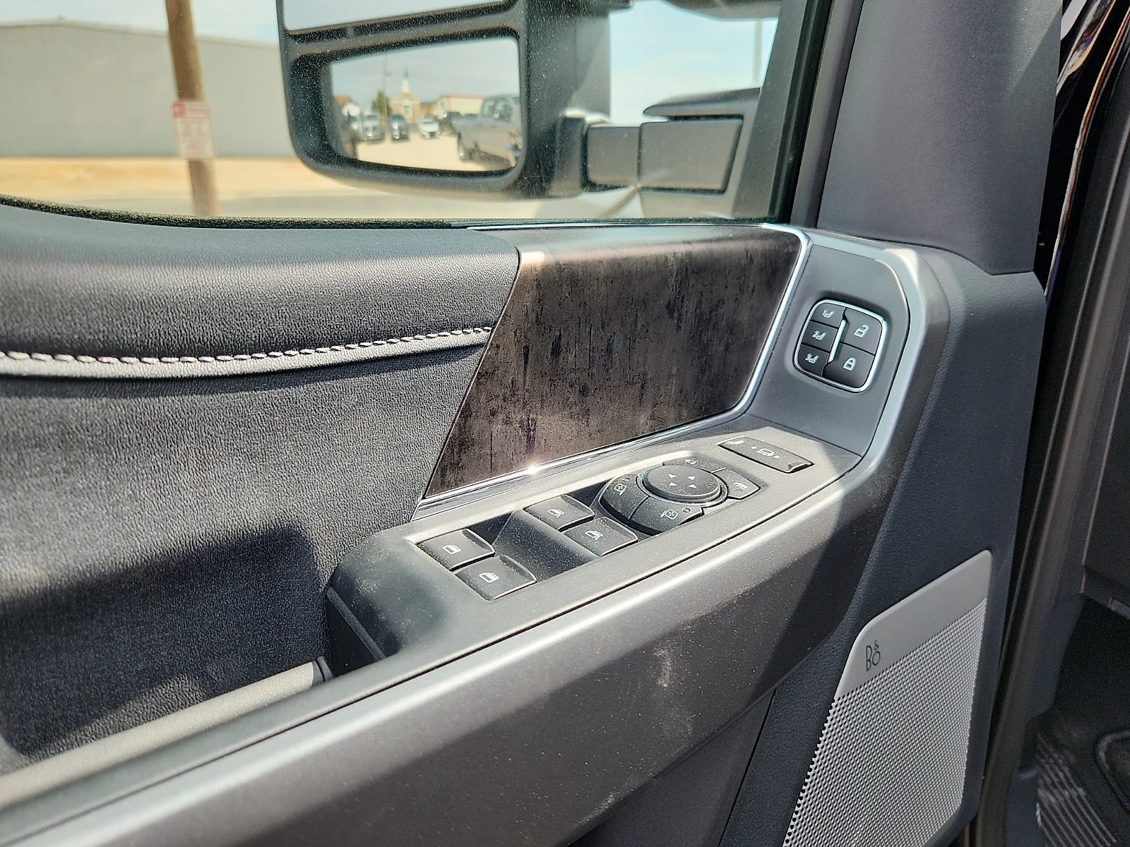 New 2027 Agate Black Metallic Ford LARIAT image 15