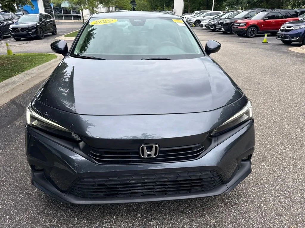 Used 2022  Honda Touring image 2