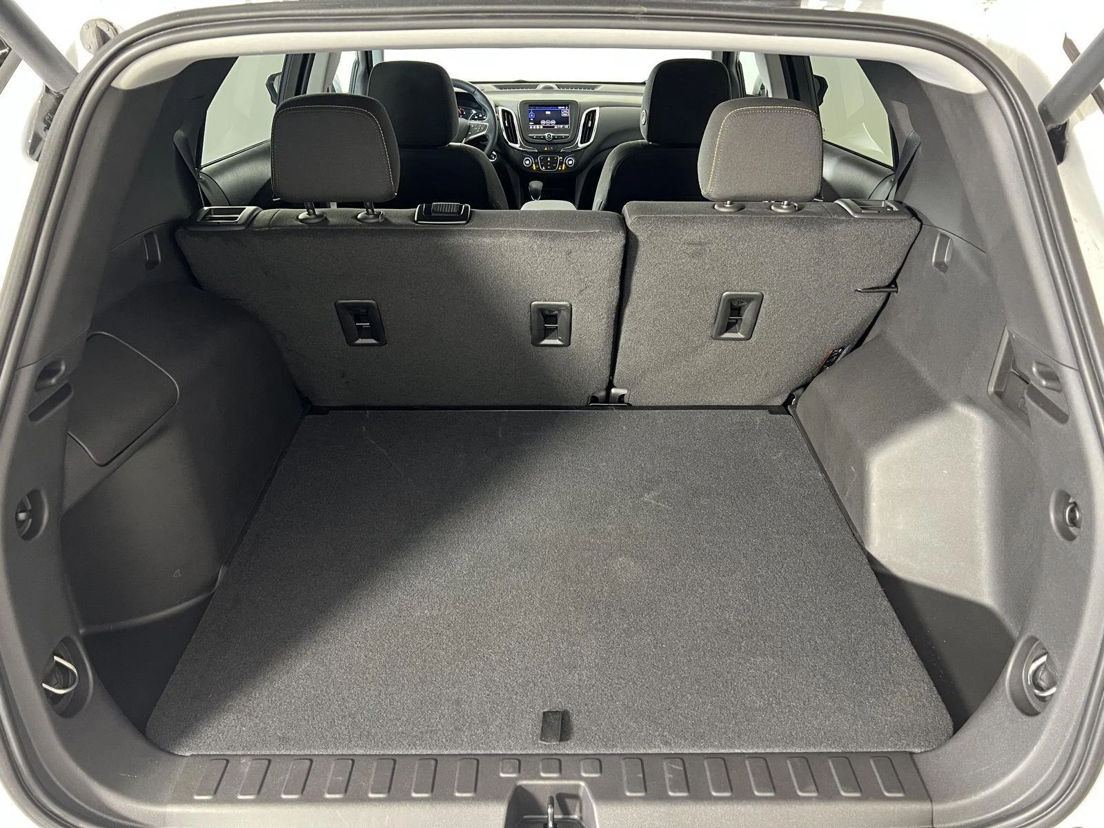Used 2024 Summit White Chevrolet LT image 21