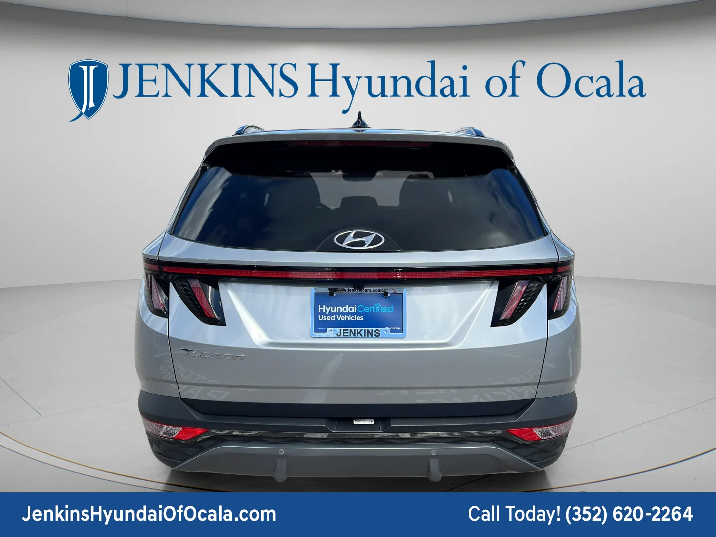 Used 2024 Shimmering Silver Hyundai Limited image 4