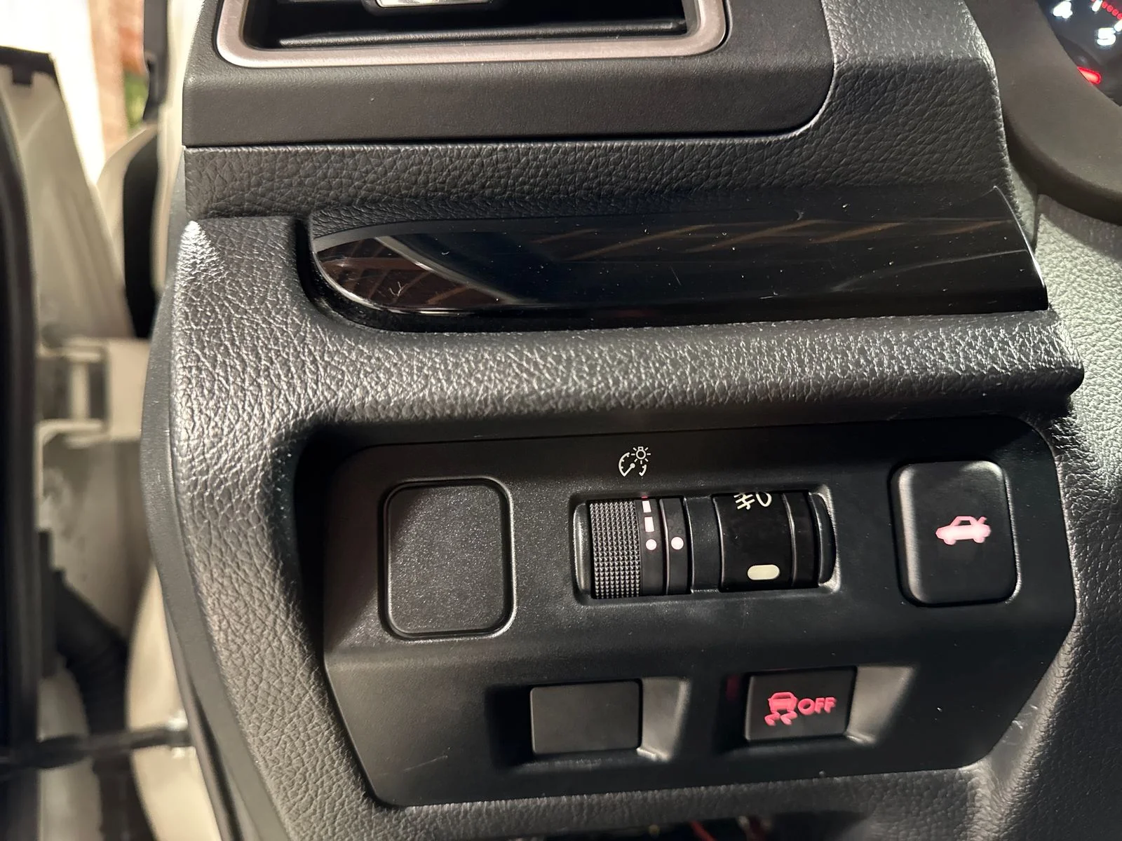 Used 2019 Crystal White Pearl Subaru STi image 13