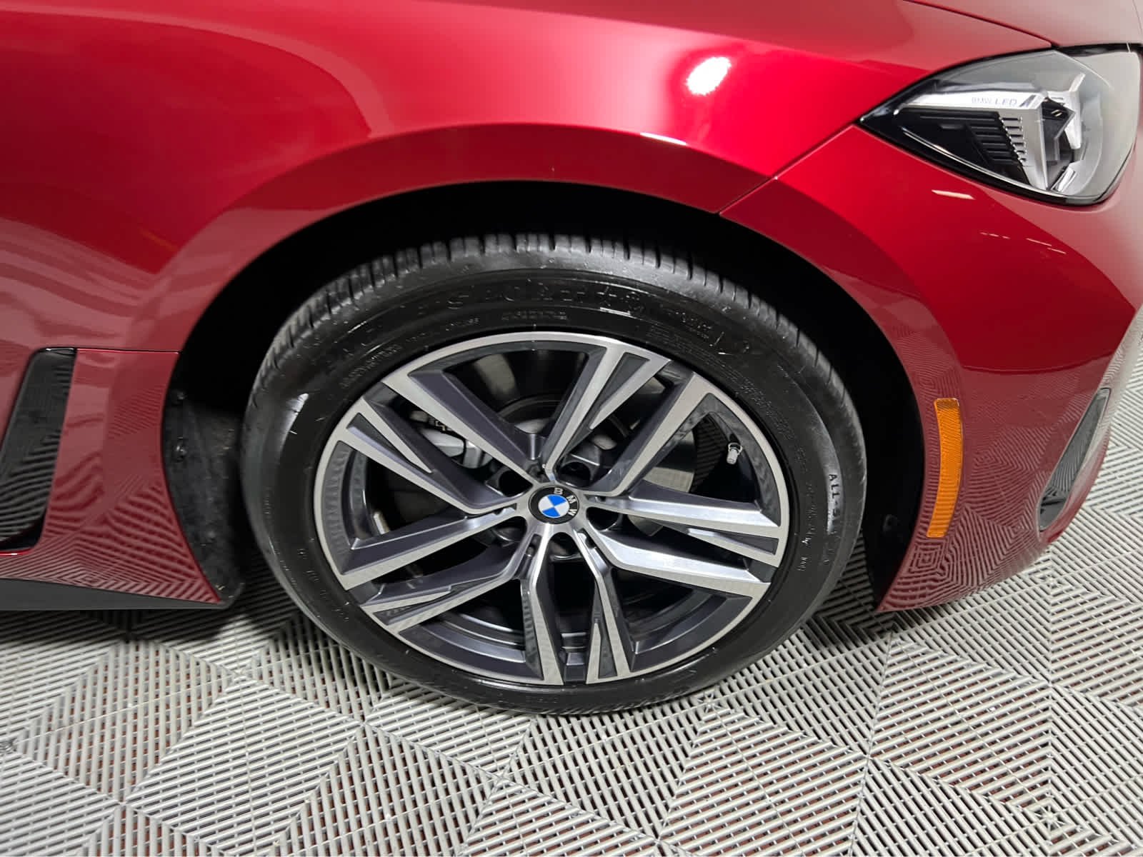 2025 BMW 4 Series 430i - Photo 9