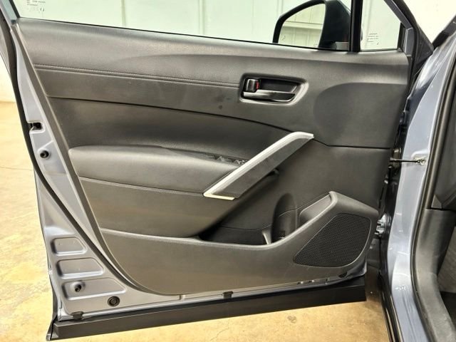 Used 2024  Toyota Hybrid SE image 18