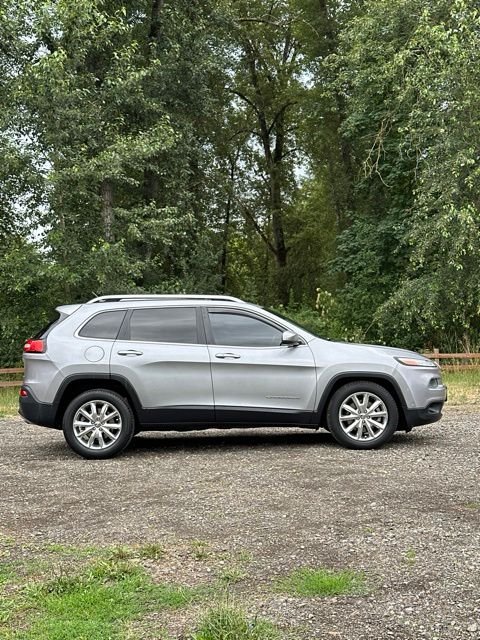 Used 2014 Billet Silver Metallic Jeep Limited image 10