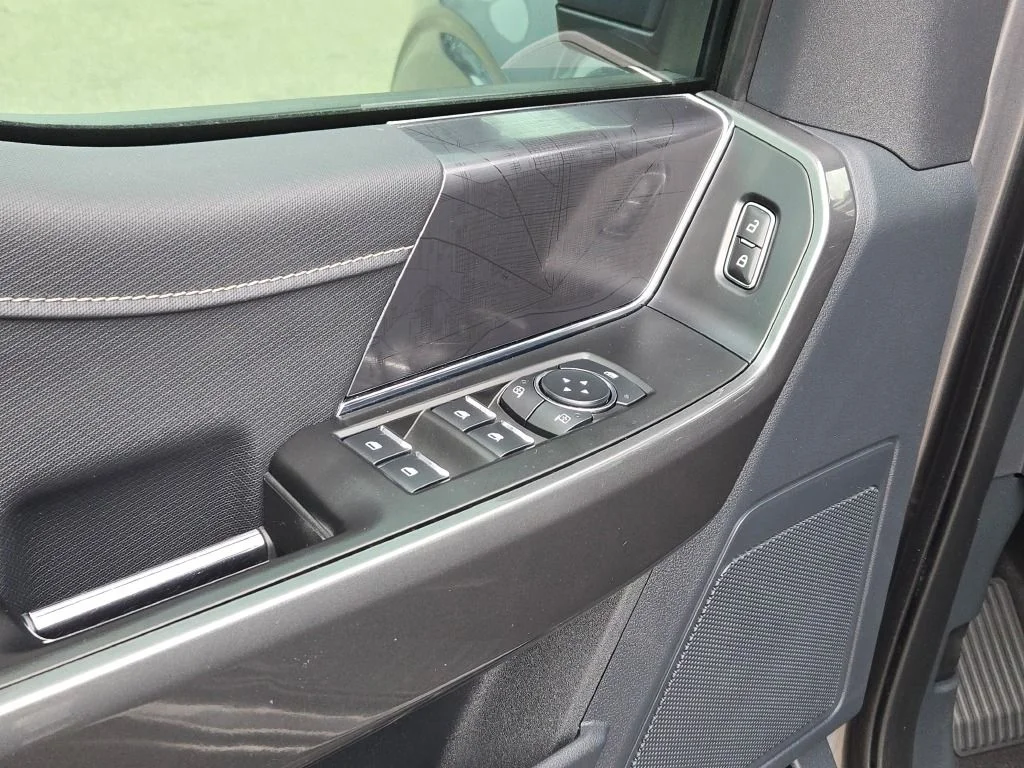 Used 2023 Gray Ford XLT image 22