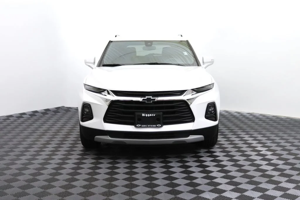 Used 2022 Summit White Chevrolet 2LT image 2