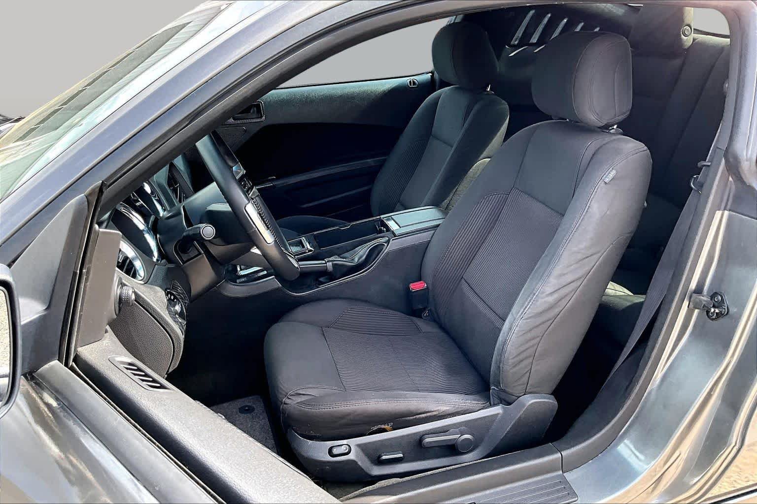 Used 2014 Sterling Gray Metallic Ford V6 image 8
