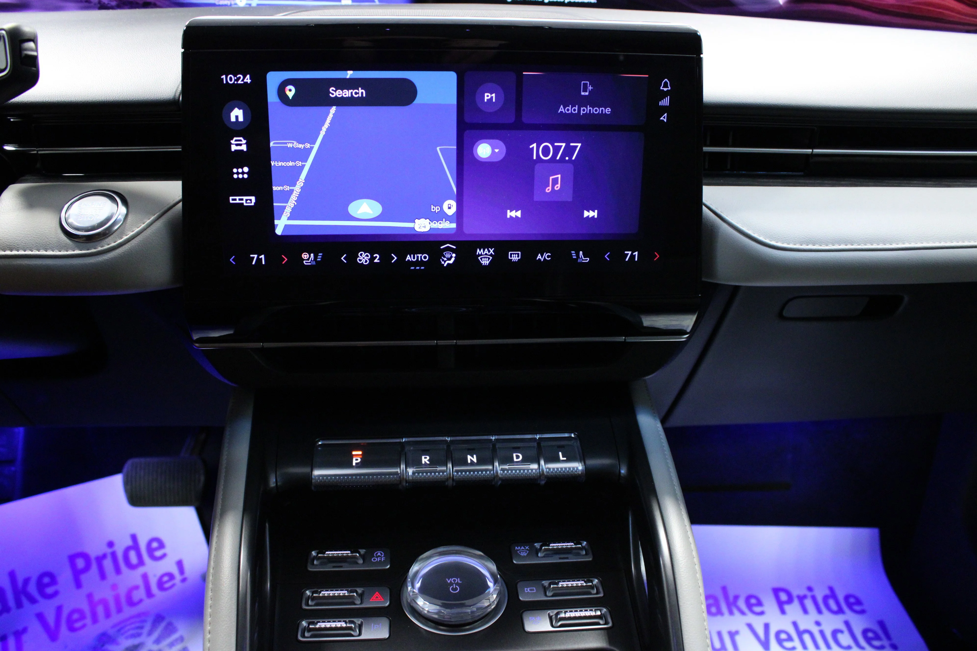 Used 2024 Radiance Metallic Lincoln Reserve image 22
