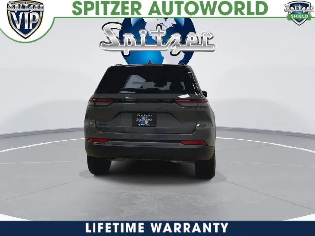 New 2027 Sting-Gray Clear-Coat Paint Jeep Laredo Altitude image 14