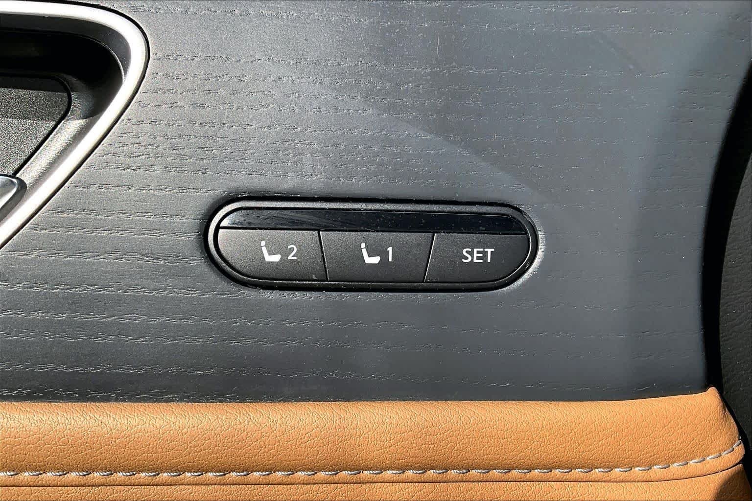 Used 2025 Coulis Red INFINITI SENSORY image 32