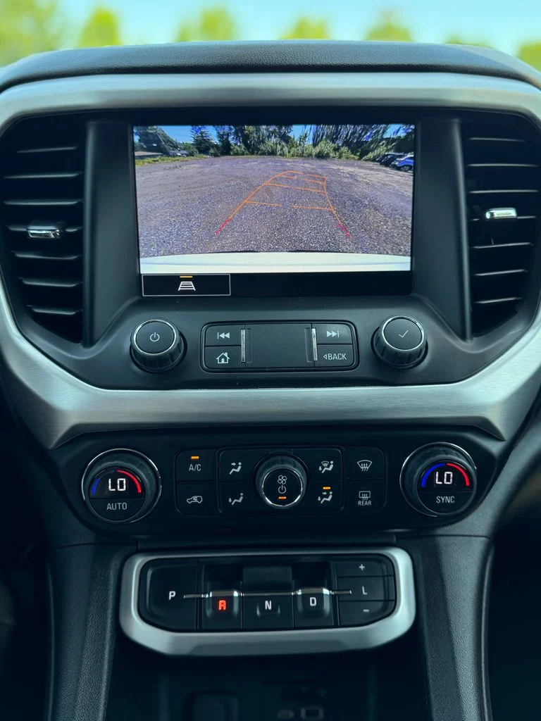 Used 2023 Summit White GMC SLT image 19