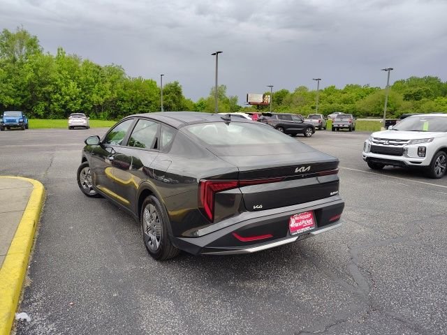 Used 2025 Gray Kia LX image 5